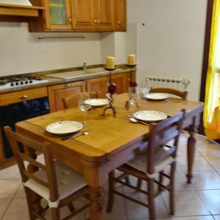 La Casa Della Dinetta Сasa de vacaciones *